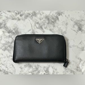 Black Prada Zippy Saffiano Leather Wallet Zippy Vintage